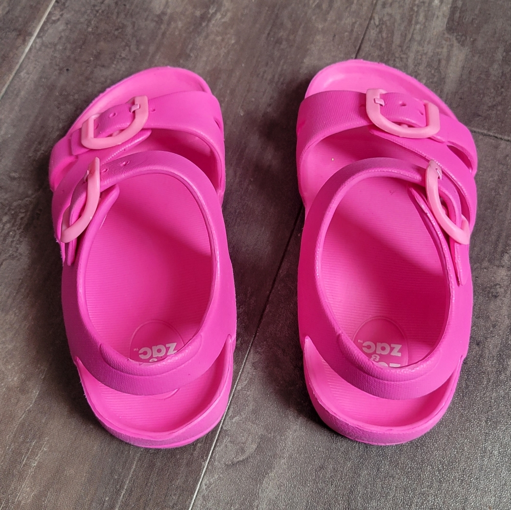 Zoe and Zac Strappy Sandals - Picture 4 of 5